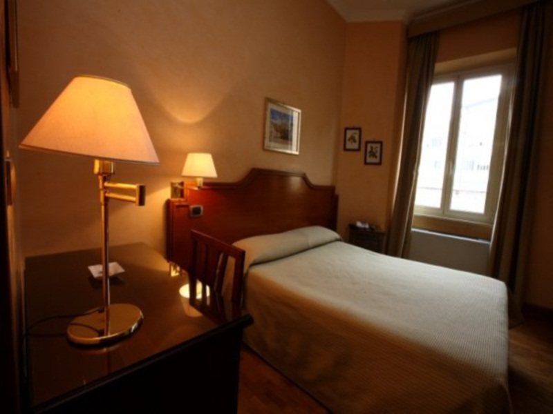 Hotel Kent Rome Bagian luar foto
