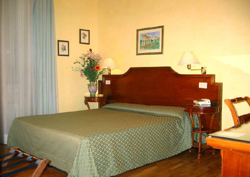Hotel Kent Rome Bagian luar foto